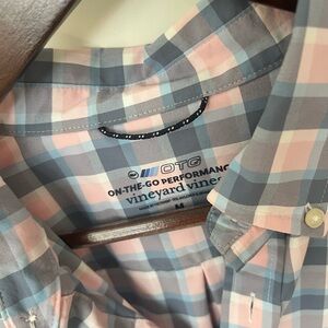 Vineyard Vines - performance shirt - Men’s Medium